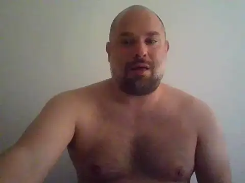 Snapshot of CristalDad chatting on November 4, 2025, 3:10 am CristalDad online show from November 4, 2025, 3:10 am