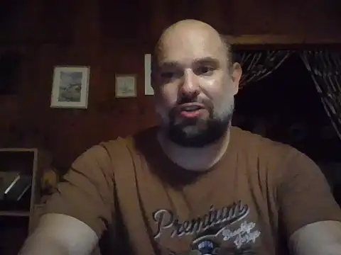 Snapshot of CristalDad chatting on October 21, 2025, 5:56 pm CristalDad online show from October 21, 2025, 5:56 pm