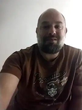 Snapshot of CristalDad chatting on October 17, 2025, 7:59 pm CristalDad online show from October 17, 2025, 7:59 pm