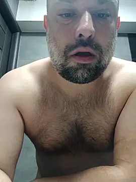 Snapshot of CristalDad chatting on November 1, 2025, 6:24 pm CristalDad online show from November 1, 2025, 6:24 pm