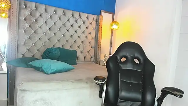 Kevinfox23cms online show from October 15, 2025, 11:40 am