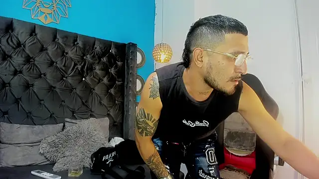 Kevinfox23cms online show from October 30, 2025, 7:50 am