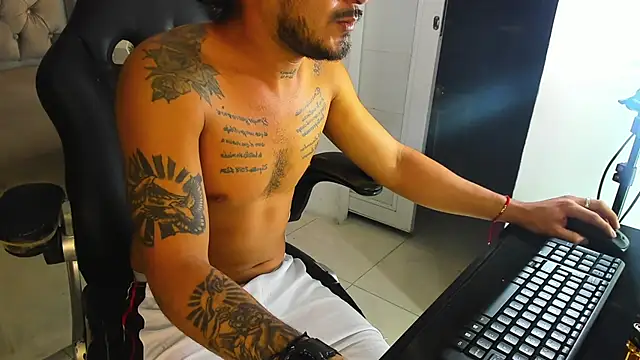 Kevinfox23cms online show from October 16, 2025, 11:51 am