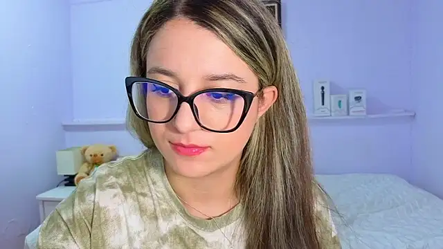 katiaa lovv online show from October 9, 2025, 11:44 am