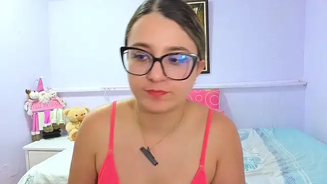 katiaa lovv online show from November 14, 2025, 3:05 pm