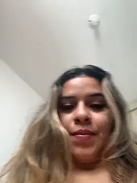 Snapshot of itsdanividarte chatting on November 9, 2025, 6:34 pm itsdanividarte online show from November 9, 2025, 6:34 pm