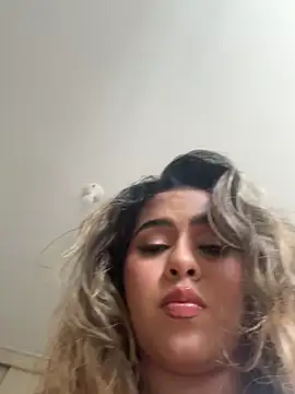 Snapshot of itsdanividarte chatting on October 18, 2025, 9:39 pm itsdanividarte online show from October 18, 2025, 9:39 pm