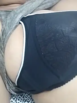 MEYBELLATINA online show from February 19, 2026, 11:01 pm