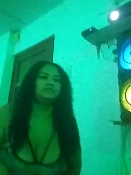 MEYBELLATINA online show from June 13, 2026, 1:36 am