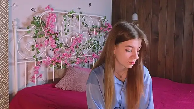 TawanaWalleck online show from October 7, 2025, 7:04 pm