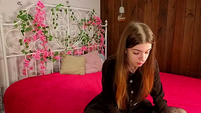 TawanaWalleck online show from October 1, 2025, 9:07 pm