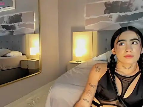  Kitty cutee online show from September 25, 2025, 9:54 pm