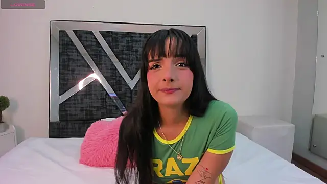 Sabrina Ruiz online show from September 25, 2025, 3:12 am