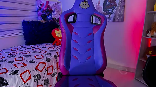 Zoe Skyler online show from October 8, 2025, 3:46 pm