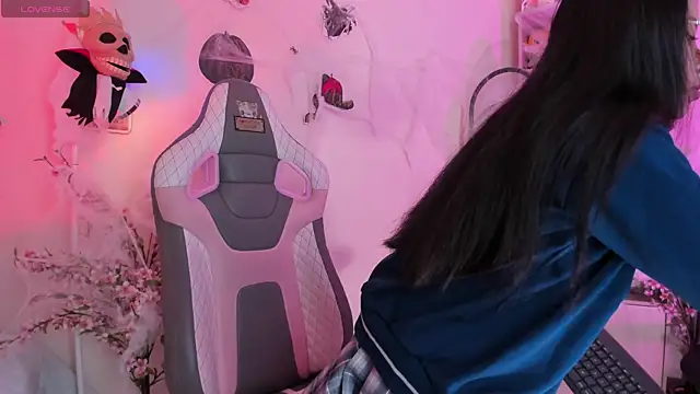 Zoe Skyler online show from October 29, 2025, 5:12 pm