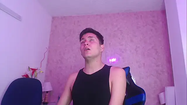 Snapshot of Aaron_Foxxx chatting on September 29, 2025, 1:17 pm Aaron Foxxx online show from September 29, 2025, 1:17 pm