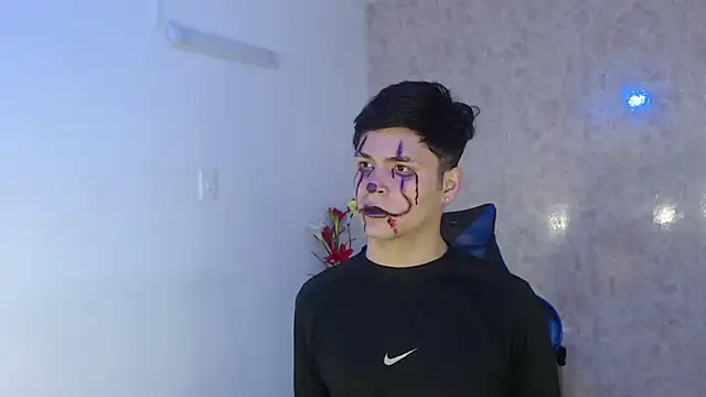 Snapshot of Aaron_Foxxx chatting on October 23, 2025, 1:10 pm Aaron Foxxx online show from October 23, 2025, 1:10 pm