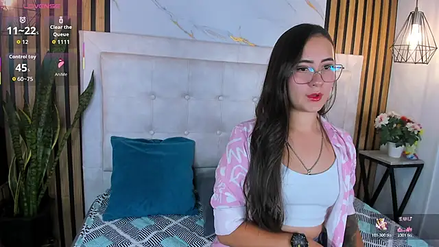 Honey noir online show from November 11, 2025, 10:37 pm