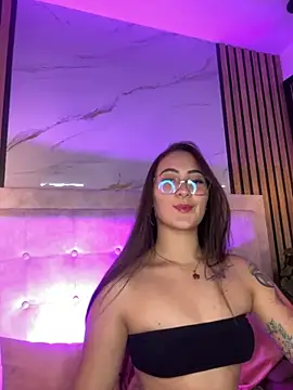 Honey noir online show from December 2, 2025, 7:48 pm