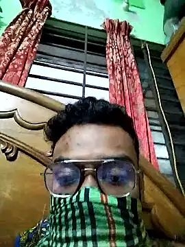 Snapshot of smith55jhonson chatting on October 4, 2025, 4:36 am smith55jhonson online show from October 4, 2025, 4:36 am