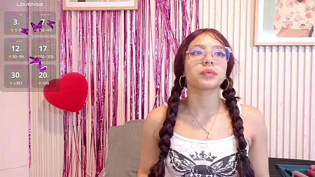 Snapshot of Abrilmirren chatting on February 25, 2026, 11:21 am Abrilmirren online show from February 25, 2026, 11:21 am