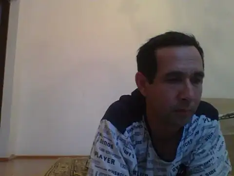 AlbertinXSmile online show from September 25, 2025, 1:06 pm
