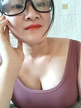 Paul-paul11 online show from December 15, 2025, 9:04 am