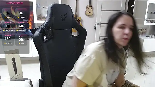 Snapshot of Irwi_Tomboy chatting on October 29, 2025, 9:03 pm Irwi Tomboy online show from October 29, 2025, 9:03 pm