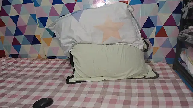 Snapshot of sassyerica69 chatting on November 5, 2025, 8:17 am sassyerica69 online show from November 5, 2025, 8:17 am