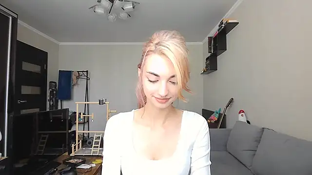 Snapshot of JillianBozak chatting on September 28, 2025, 10:11 am JillianBozak online show from September 28, 2025, 10:11 am