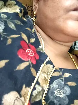 navyasree143 online show from October 2, 2025, 3:21 am