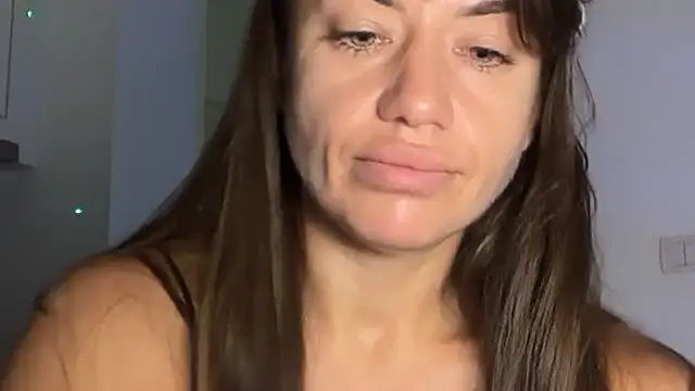 Snapshot of Roriann chatting on February 16, 2026, 7:07 am Roriann online show from February 16, 2026, 7:07 am