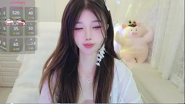 Coco-Di online show from May 16, 2026, 2:32 am