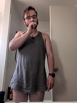 Snapshot of bear8t chatting on October 1, 2025, 4:22 pm bear8t online show from October 1, 2025, 4:22 pm