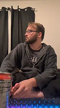 Snapshot of bear8t chatting on October 27, 2025, 6:47 am bear8t online show from October 27, 2025, 6:47 am