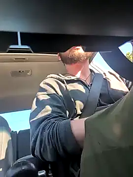 Snapshot of bear8t chatting on October 30, 2025, 10:50 pm bear8t online show from October 30, 2025, 10:50 pm