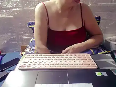 hyhy 99 online show from October 28, 2025, 1:43 pm