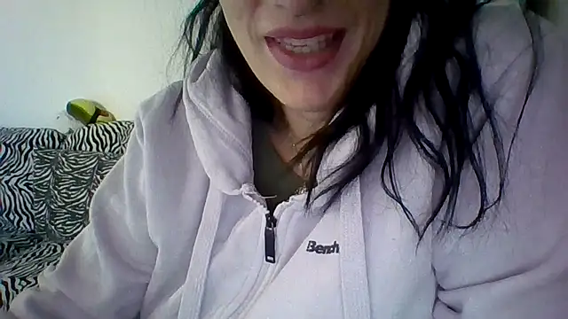 Snapshot of Estrella7x chatting on October 27, 2025, 7:42 am Estrella7x online show from October 27, 2025, 7:42 am