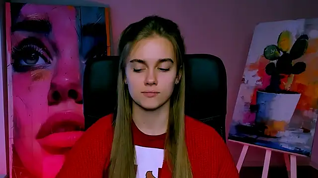 JuneWoods online show from November 28, 2025, 10:37 am