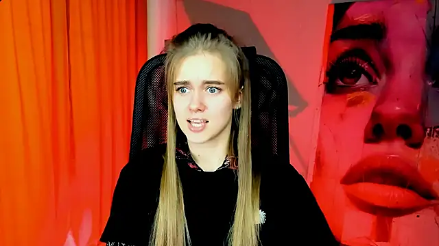 JuneWoods online show from March 23, 2026, 12:38 pm