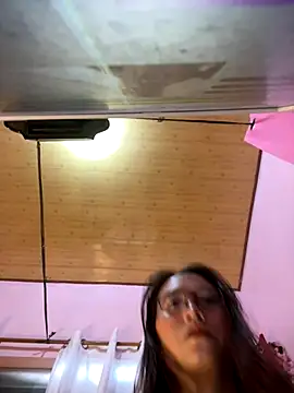 Snapshot of pinayscarlet chatting on November 17, 2025, 7:23 am pinayscarlet online show from November 17, 2025, 7:23 am