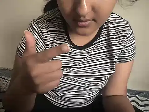 reena 12 online show from November 11, 2025, 8:42 am