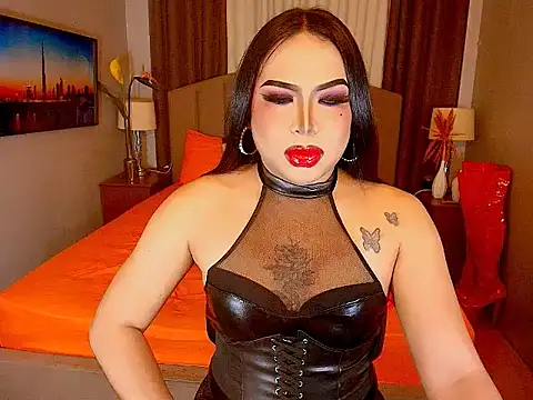 MooreSebiria online show from October 21, 2025, 1:43 pm