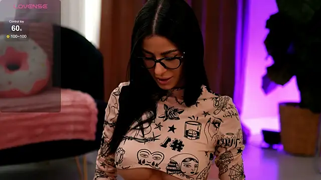 Snapshot of EvaAmanti chatting on February 14, 2026, 5:18 am EvaAmanti online show from February 14, 2026, 5:18 am