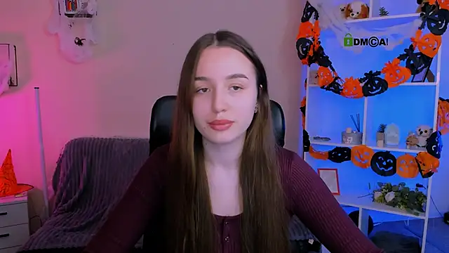 Snapshot of leslie_bird chatting on November 1, 2025, 10:20 am leslie bird online show from November 1, 2025, 10:20 am