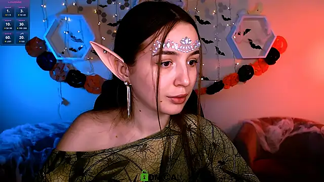 Snapshot of leslie_bird chatting on October 21, 2025, 11:31 am leslie bird online show from October 21, 2025, 11:31 am