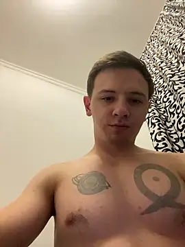 KirilStella online show from September 28, 2025, 11:23 pm