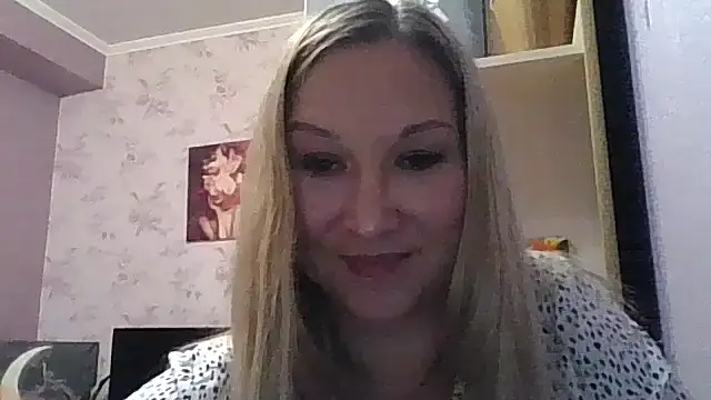 marii-a39 online show from September 29, 2025, 1:17 pm