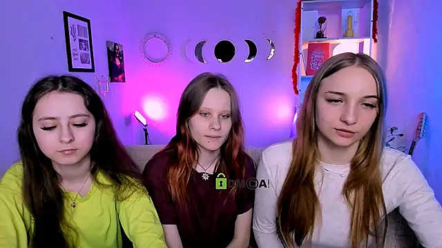 rebecca smile online show from April 7, 2026, 12:29 pm