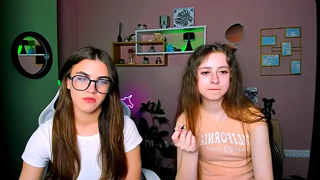 rebecca smile online show from March 26, 2026, 1:20 pm